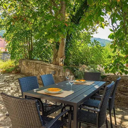 Villa Kozljak בית נופש